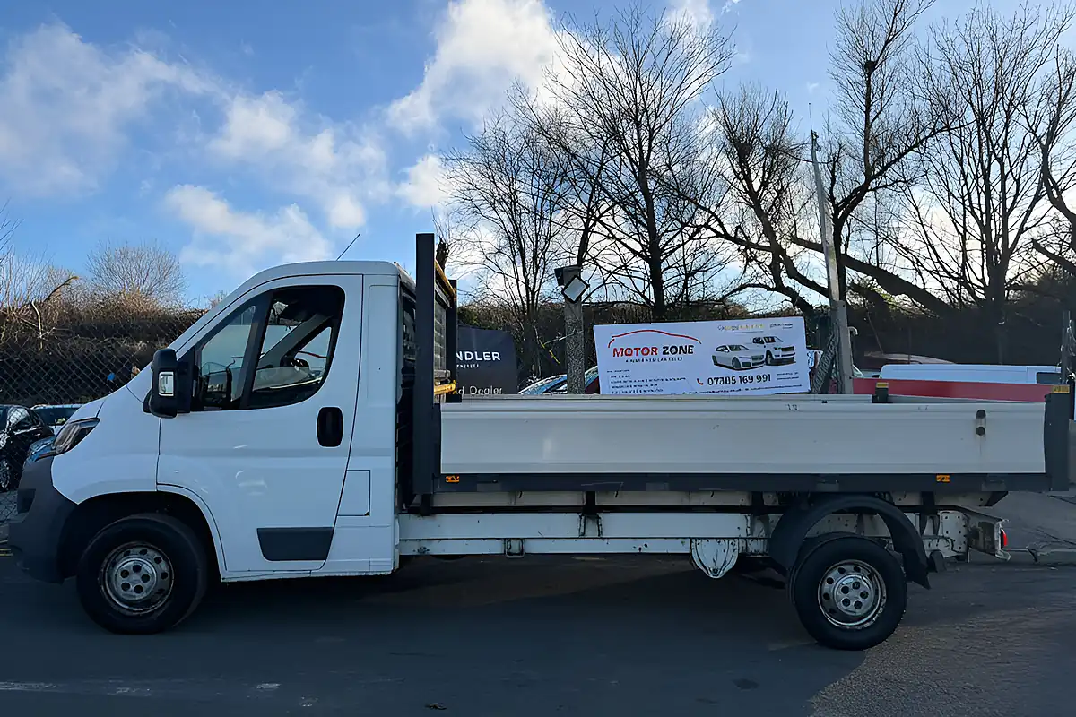 Used 2017 Peugeot Boxer 335 L3 White - Interior and Exterior details 12