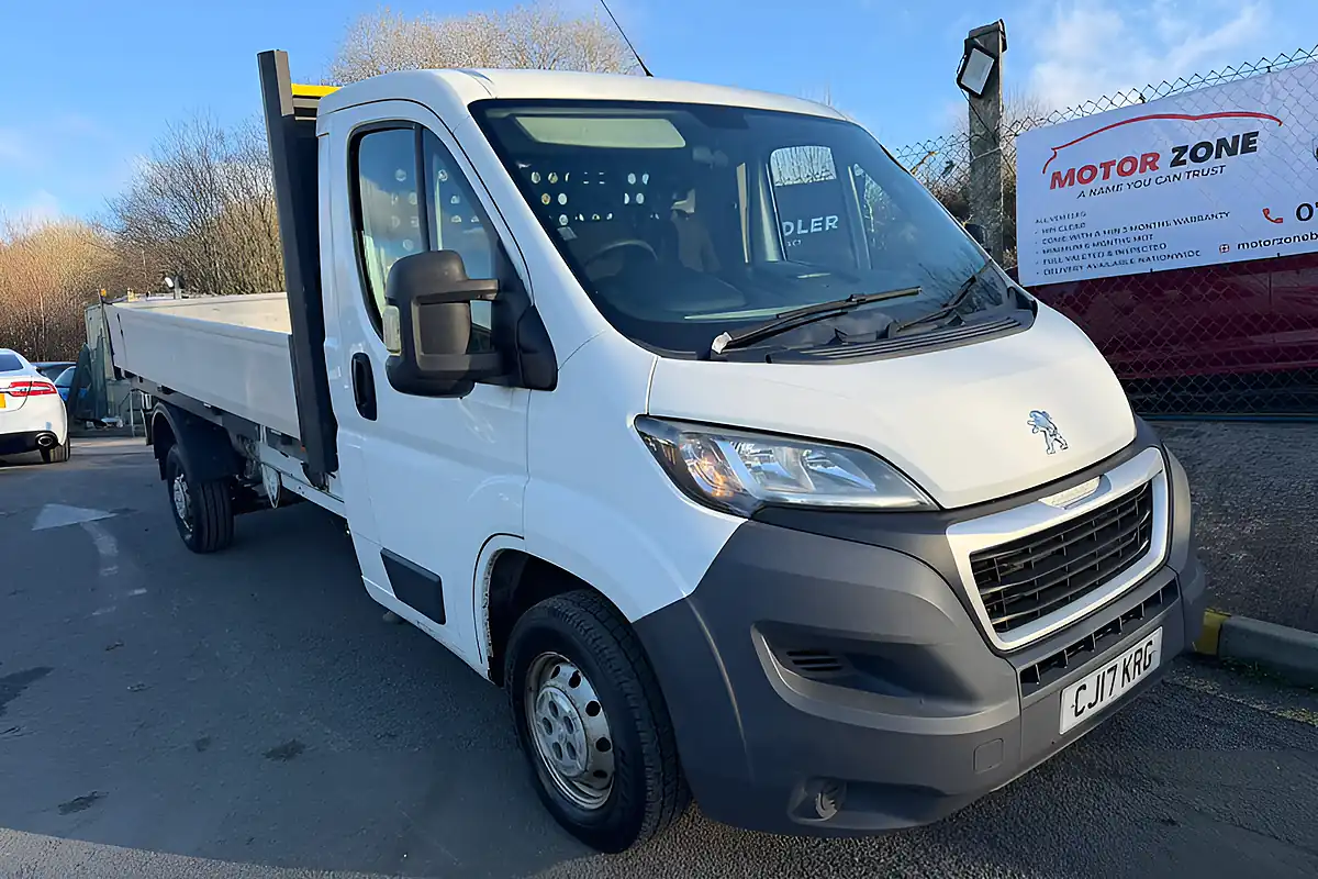Used 2017 Peugeot Boxer 335 L3 White - Interior and Exterior details 15