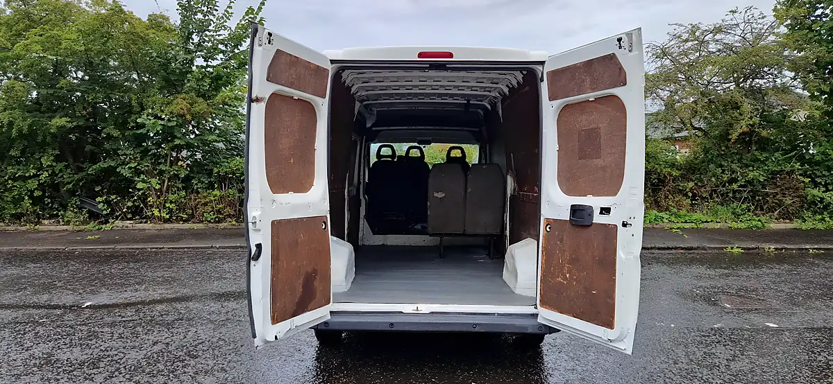 Used 2017 Peugeot Boxer 335 Professional L3h2 Blue White - Interior and Exterior details 11