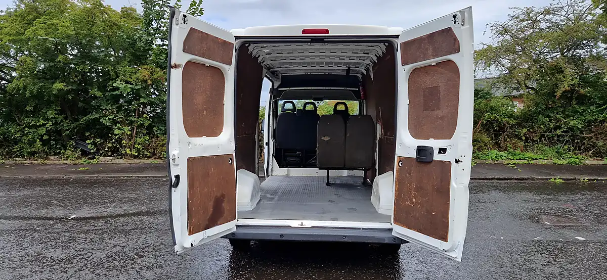 Used 2017 Peugeot Boxer 335 Professional L3h2 Blue White - Interior and Exterior details 14