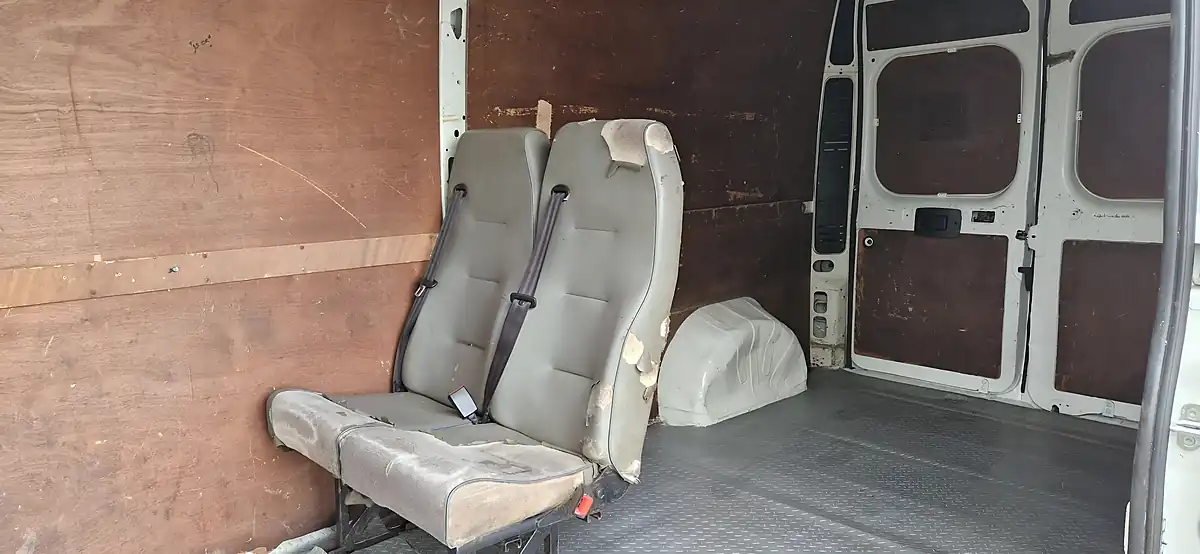 Used 2017 Peugeot Boxer 335 Professional L3h2 Blue White - Interior and Exterior details 17