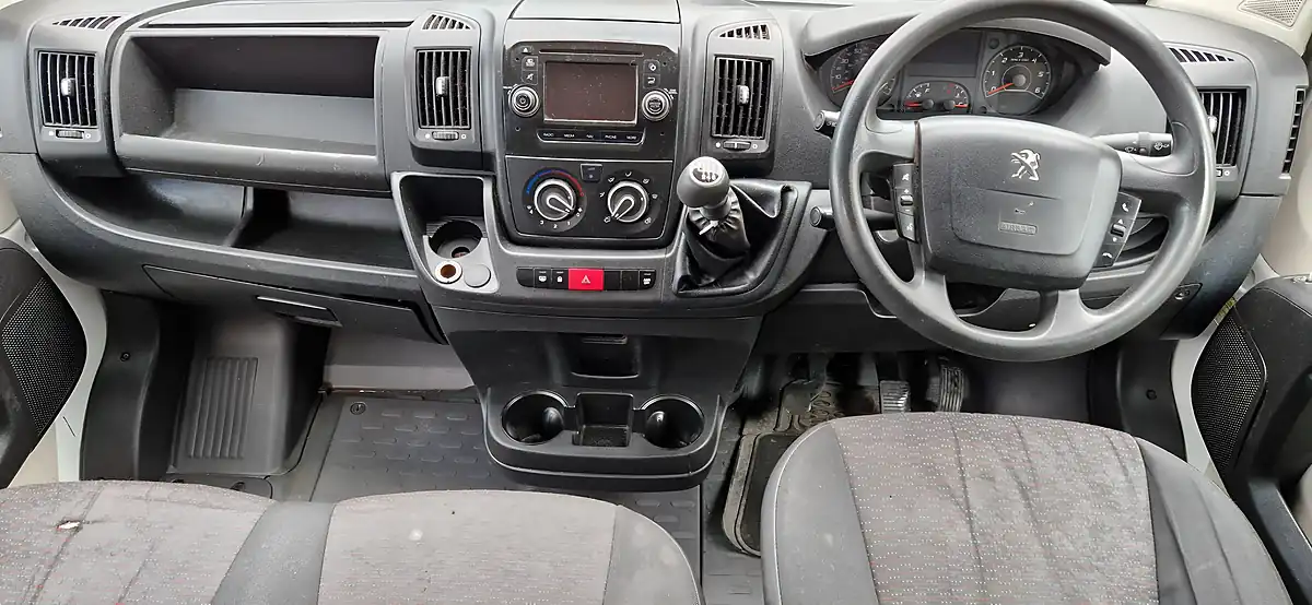 Used 2017 Peugeot Boxer 335 Professional L3h2 Blue White - Interior and Exterior details 18