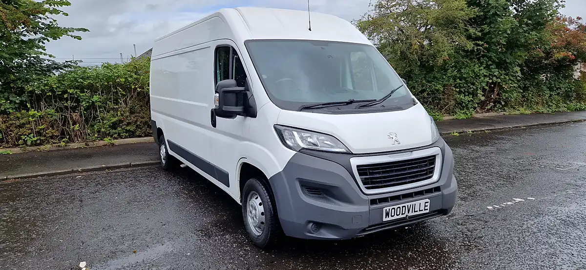 Used 2017 Peugeot Boxer 335 Professional L3h2 Blue White - Interior and Exterior details 3