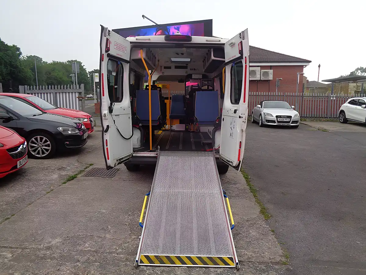 Used 2017 Peugeot Boxer 435 L3 H2 White - Interior and Exterior details 17