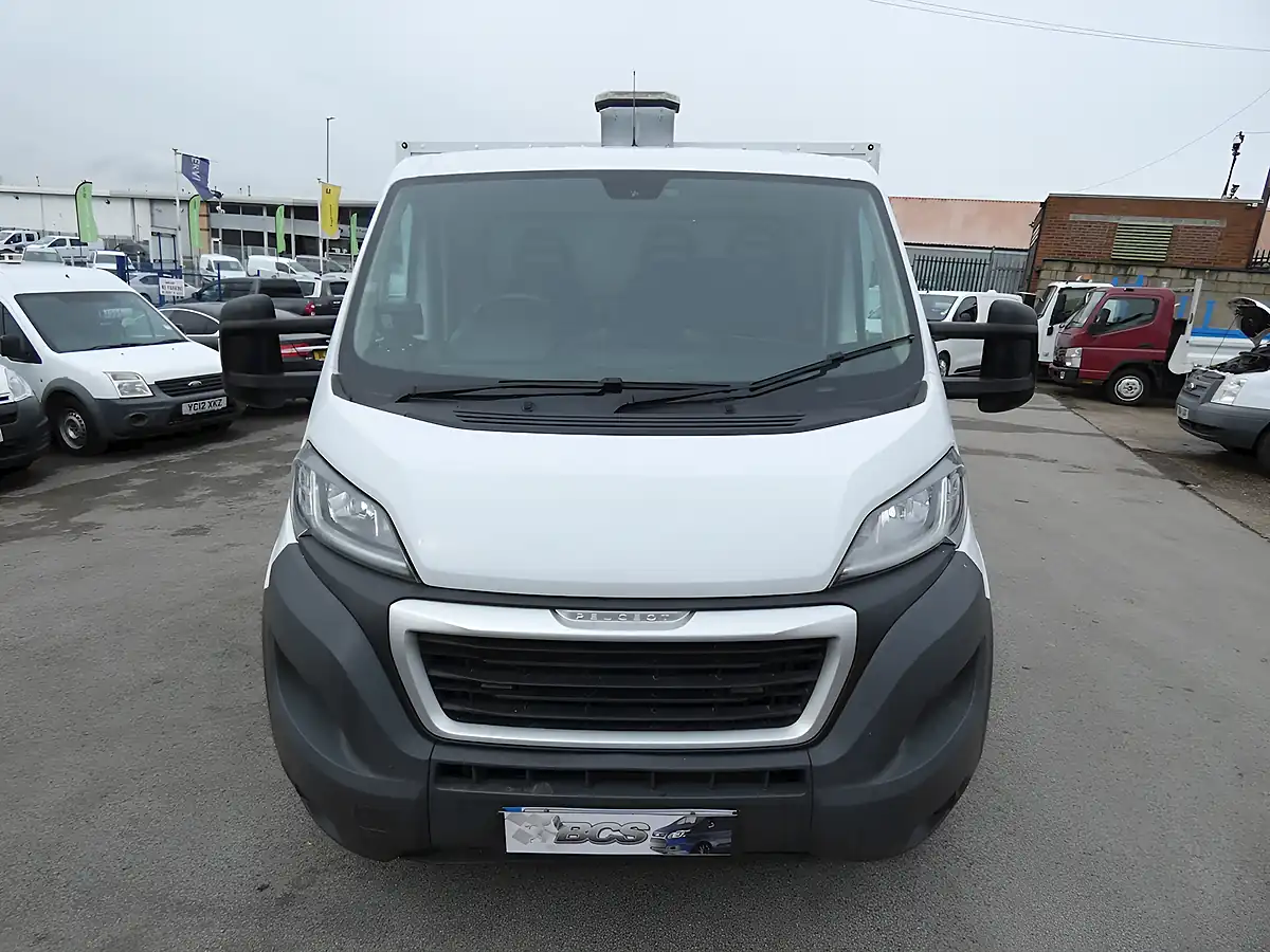 Used 2017 Peugeot Boxer Highways Maintenance White - Interior and Exterior details 12