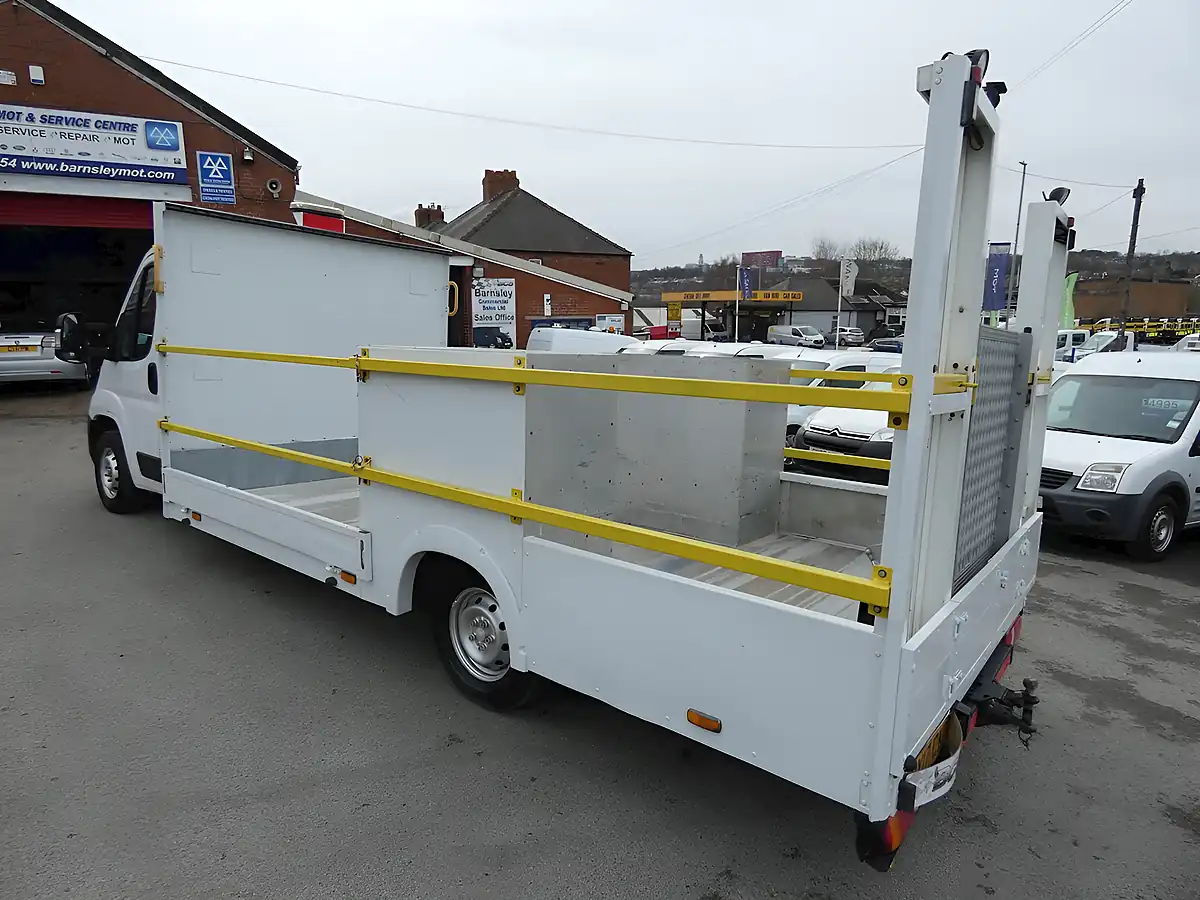 Used 2017 Peugeot Boxer Highways Maintenance White - Interior and Exterior details 5