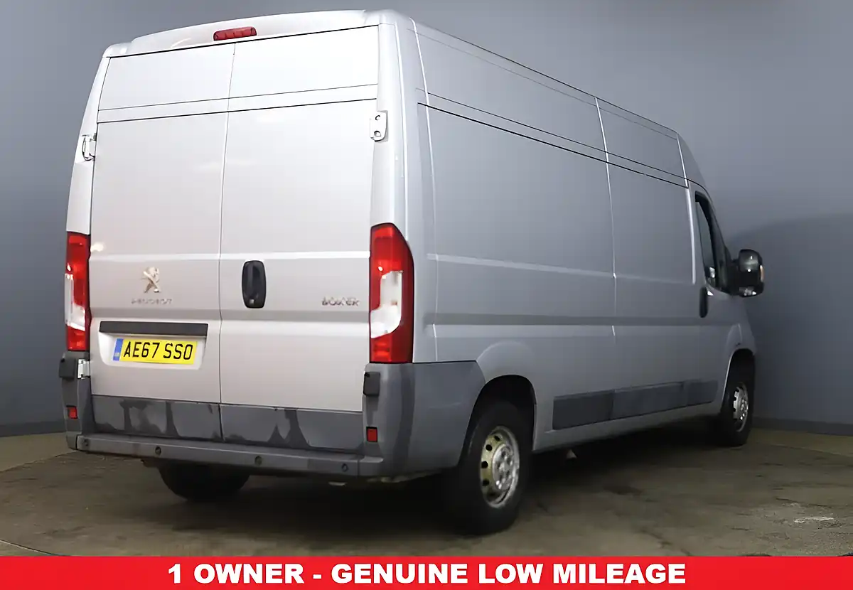 Used 2017 Peugeot Boxer Professional Silver - Interior and Exterior details 2