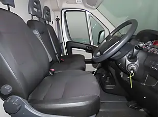 Used 2017 Peugeot Boxer Professional Silver - Interior and Exterior details 7