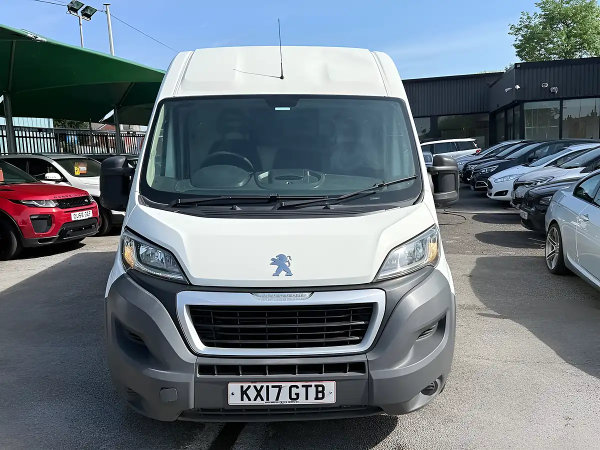Used 2017 Peugeot Boxer Professional White - Interior and Exterior details 2