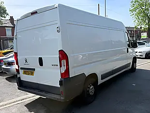 Used 2017 Peugeot Boxer Professional White - Interior and Exterior details 5