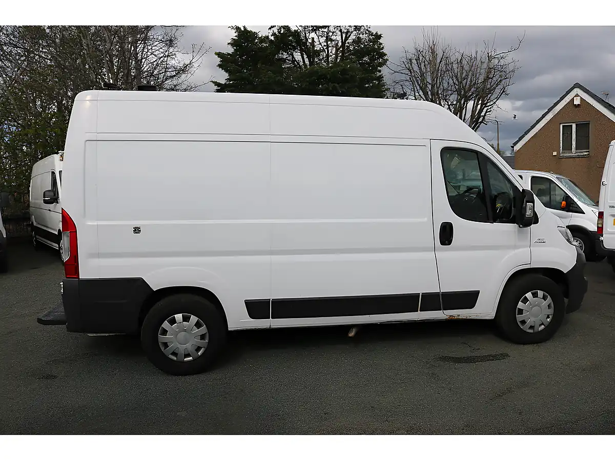 Used 2017 Peugeot Boxer Xlwb L4H3 White - Interior and Exterior details 10