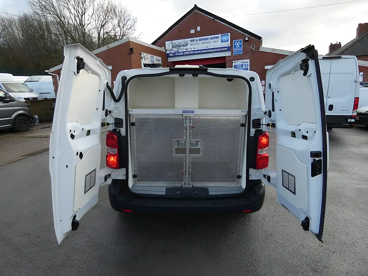 Used 2017 Peugeot Expert 1000 S White - Interior and Exterior details 20