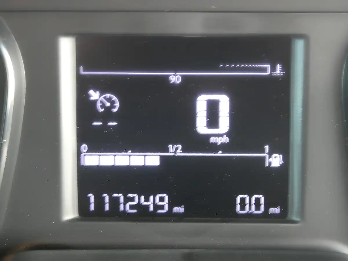 Used 2017 Peugeot Expert 1000 S White - Interior and Exterior details 7