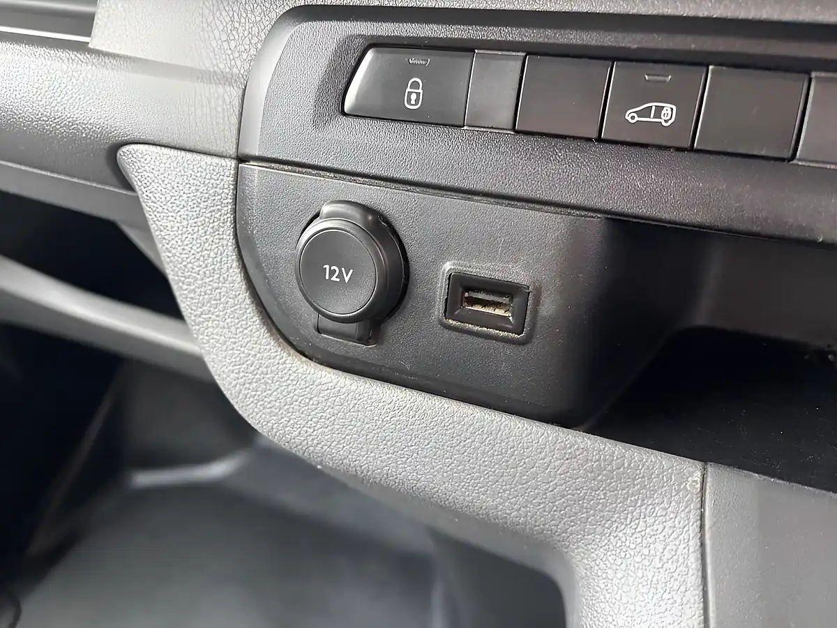 Used 2017 Peugeot Expert Professional Compact Panel Van Swb White - Interior and Exterior details 13