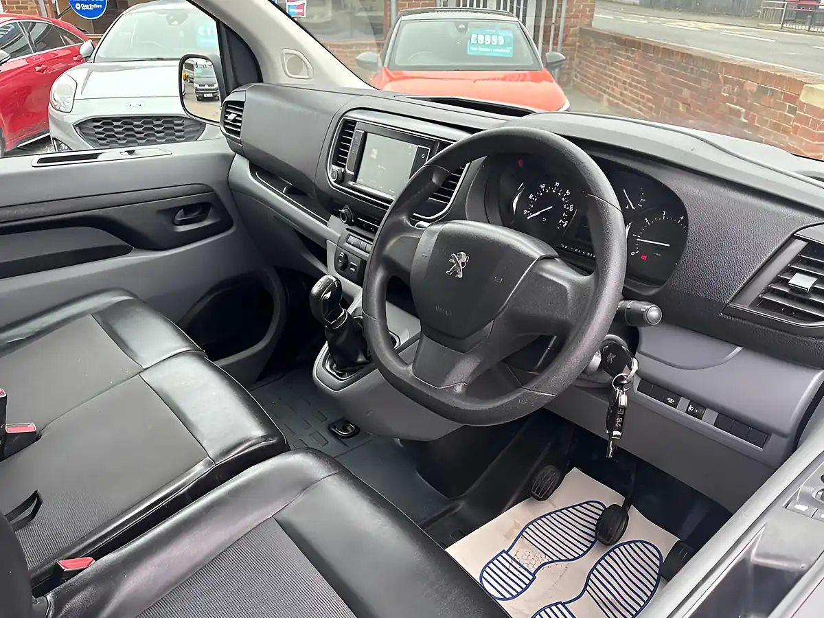 Used 2017 Peugeot Expert Professional Compact Panel Van Swb White - Interior and Exterior details 17
