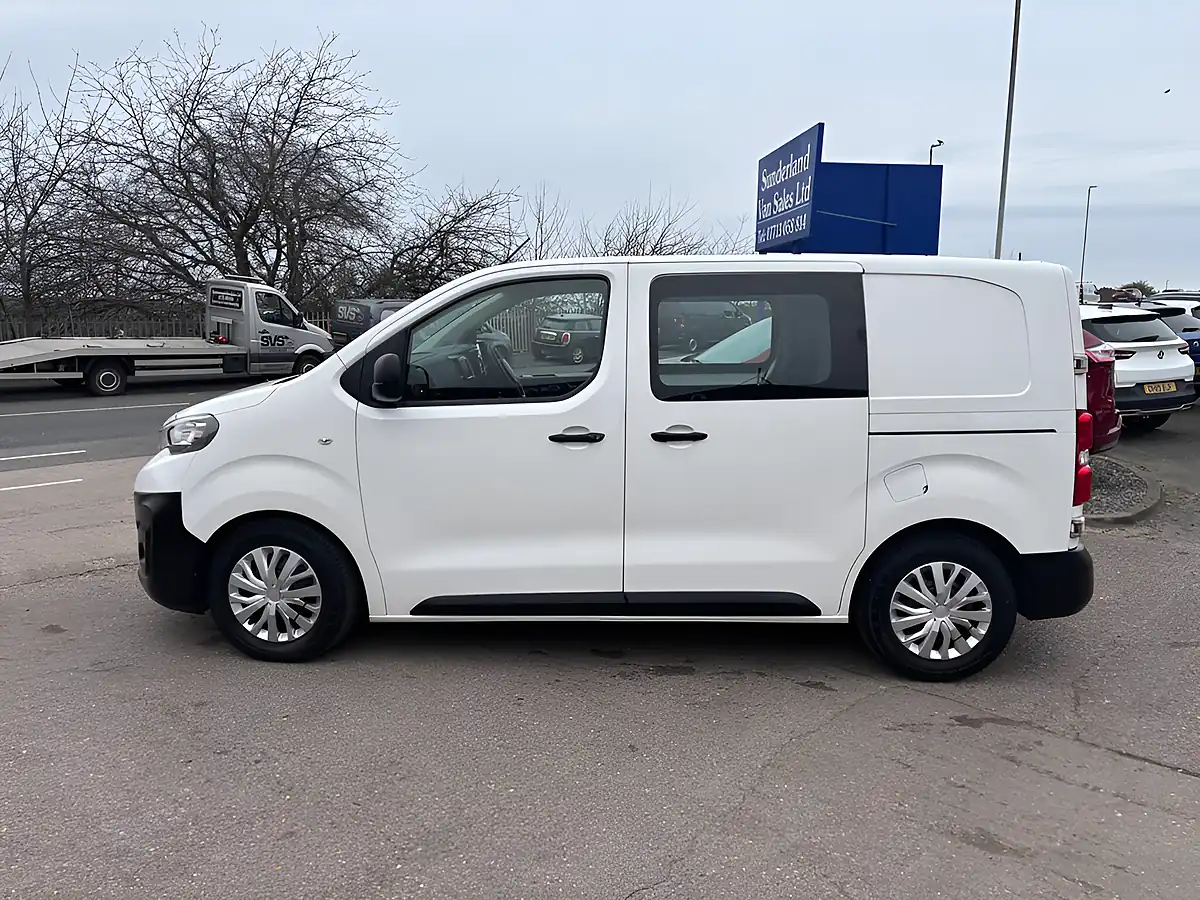Used 2017 Peugeot Expert Professional Compact Panel Van Swb White - Interior and Exterior details 4
