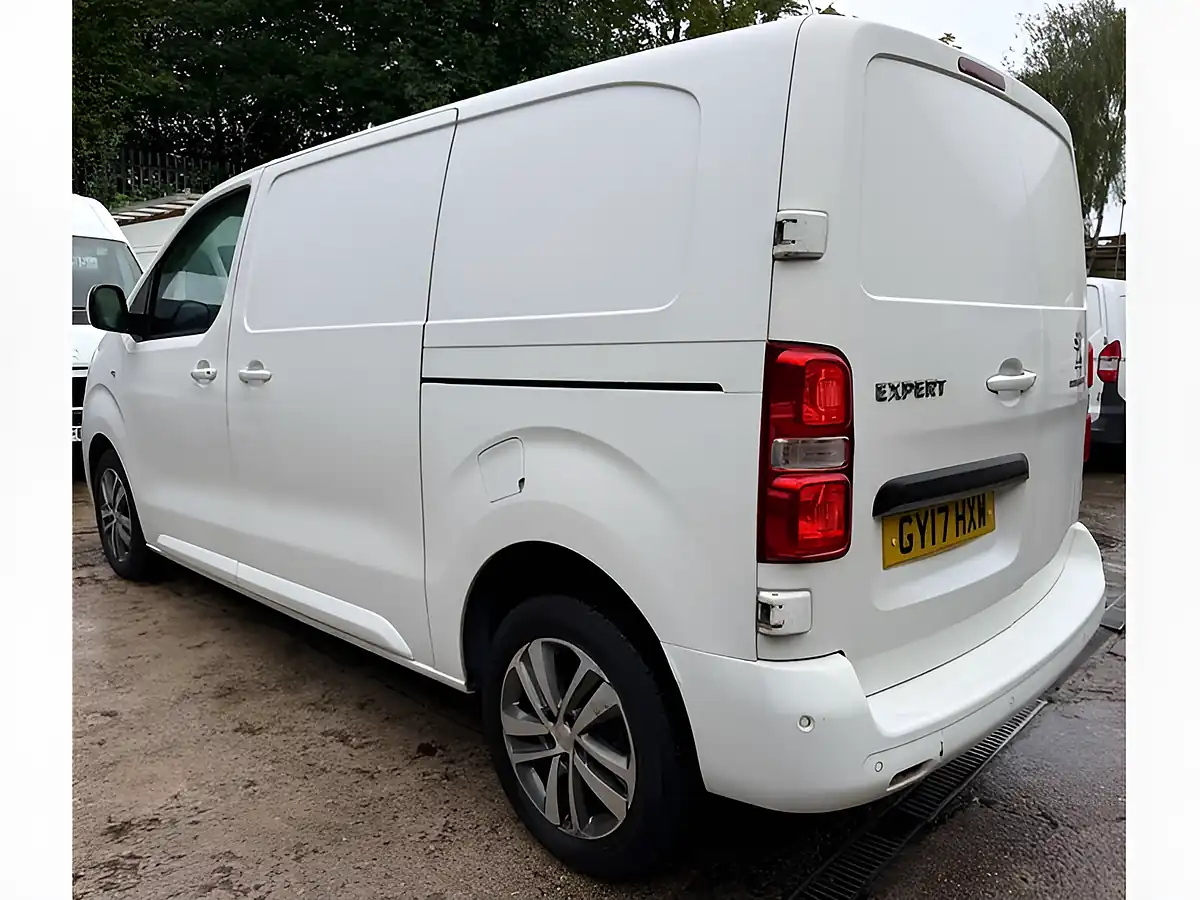 Used 2017 Peugeot Expert Professional Plus White - Interior and Exterior details 10