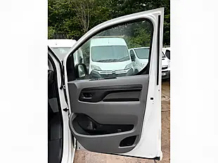 Used 2017 Peugeot Expert Professional Plus White - Interior and Exterior details 15