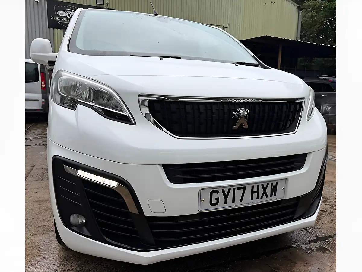 Used 2017 Peugeot Expert Professional Plus White - Interior and Exterior details 2