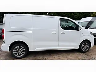 Used 2017 Peugeot Expert Professional Plus White - Interior and Exterior details 7
