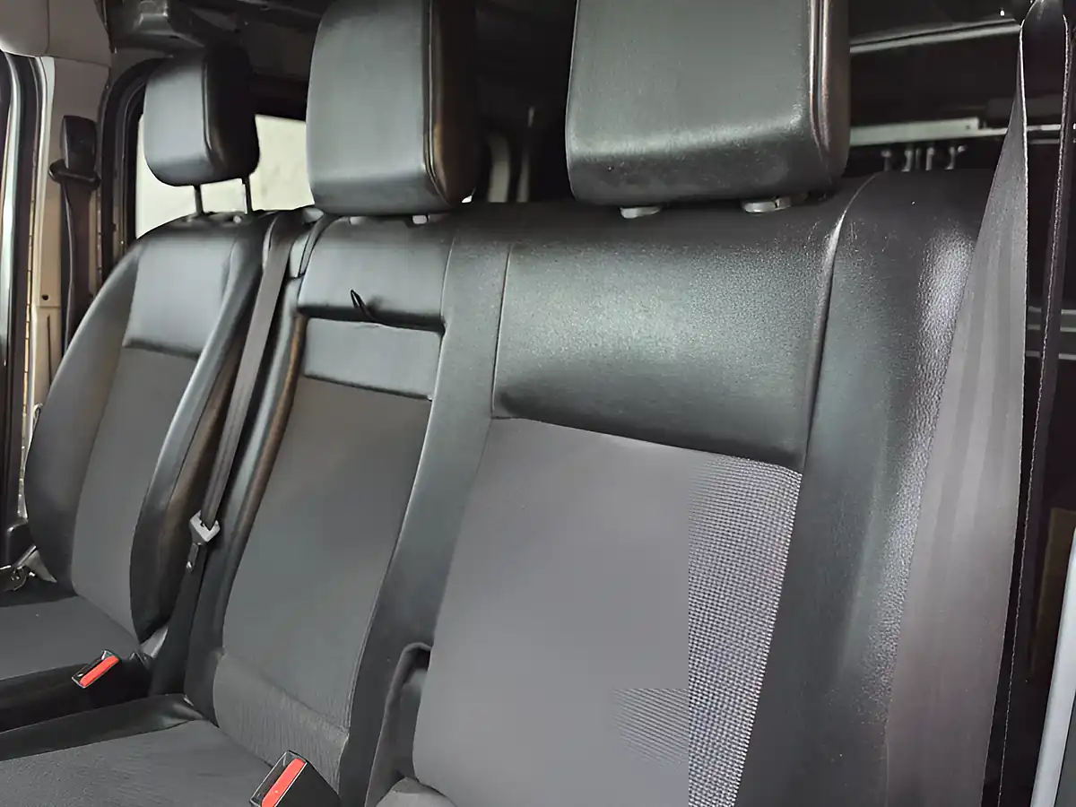 Used 2017 Peugeot Expert Professional Standard Silver - Interior and Exterior details 13