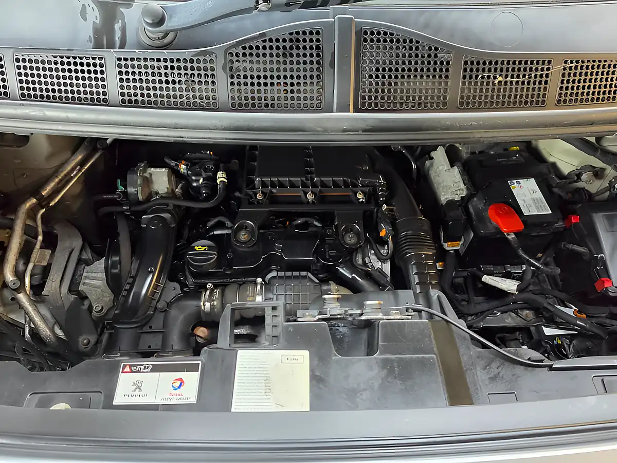 Used 2017 Peugeot Expert Professional Standard Silver - Interior and Exterior details 20