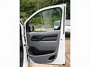 Used 2017 Peugeot Expert Professional Standard White - Interior and Exterior details 15