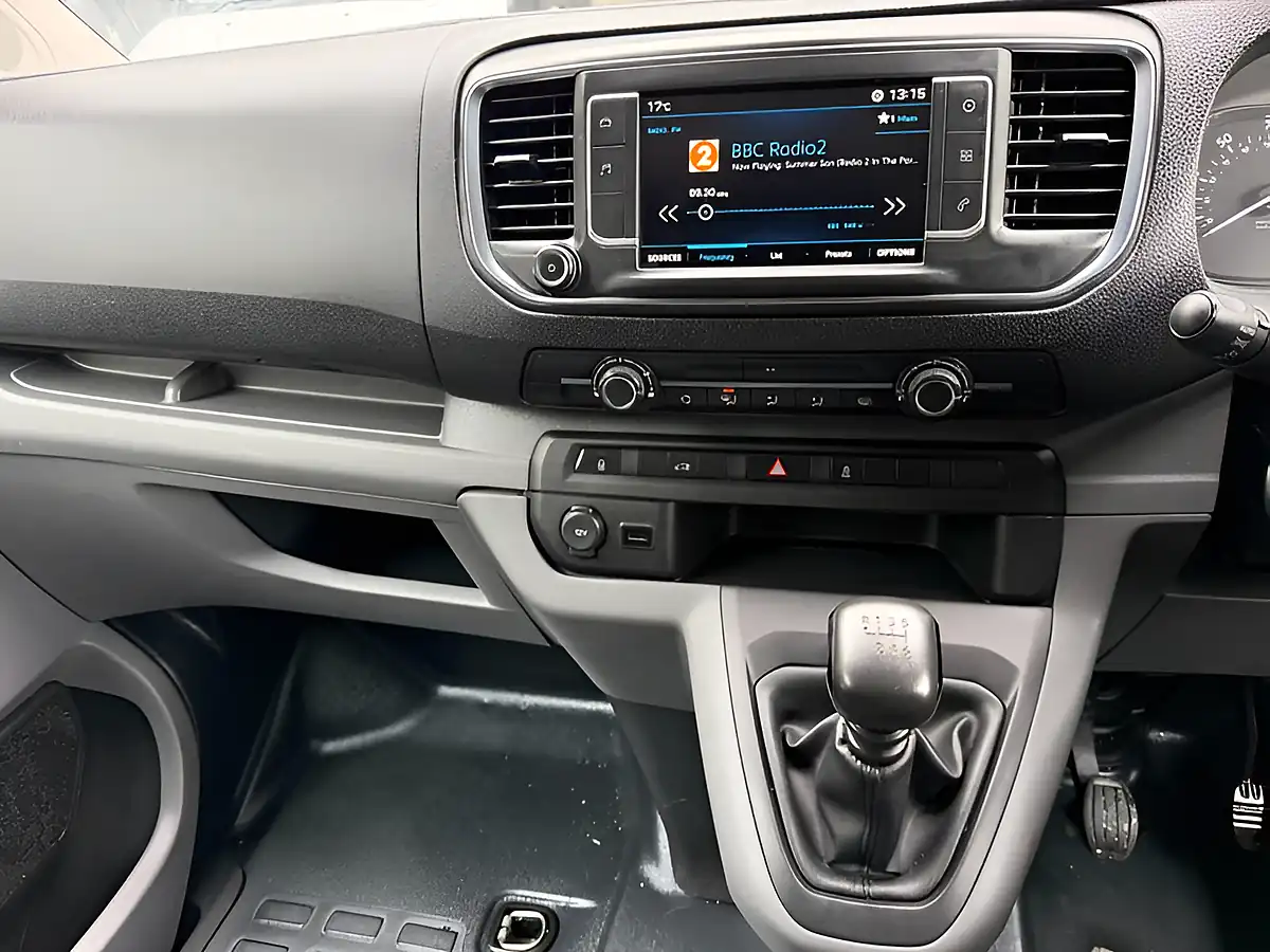 Used 2017 Peugeot Expert Professional Standard White - Interior and Exterior details 18