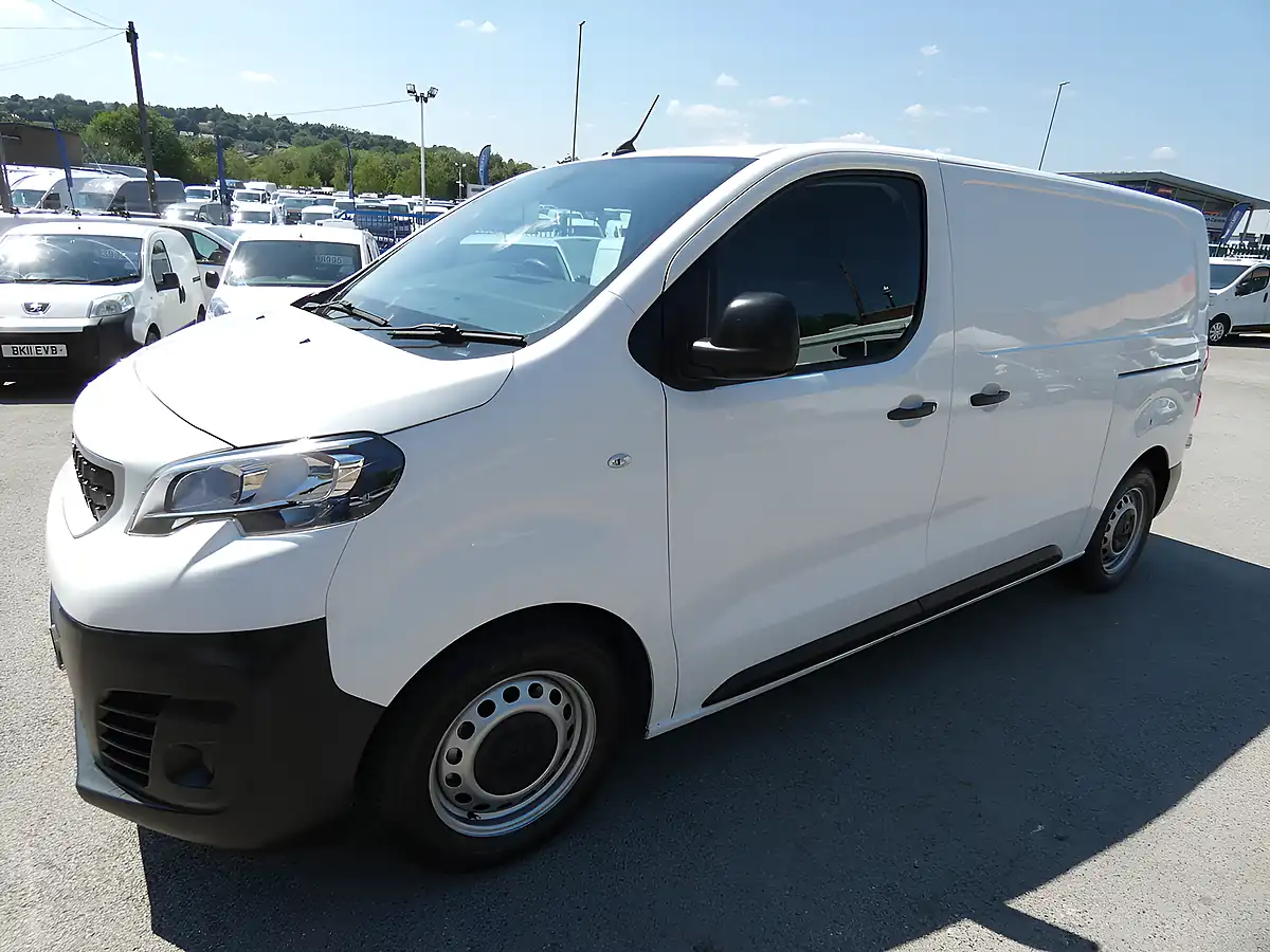 Used 2017 Peugeot Expert Professional White - Interior and Exterior details 12