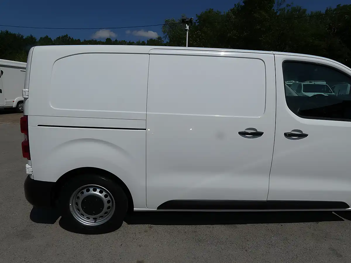 Used 2017 Peugeot Expert Professional White - Interior and Exterior details 14