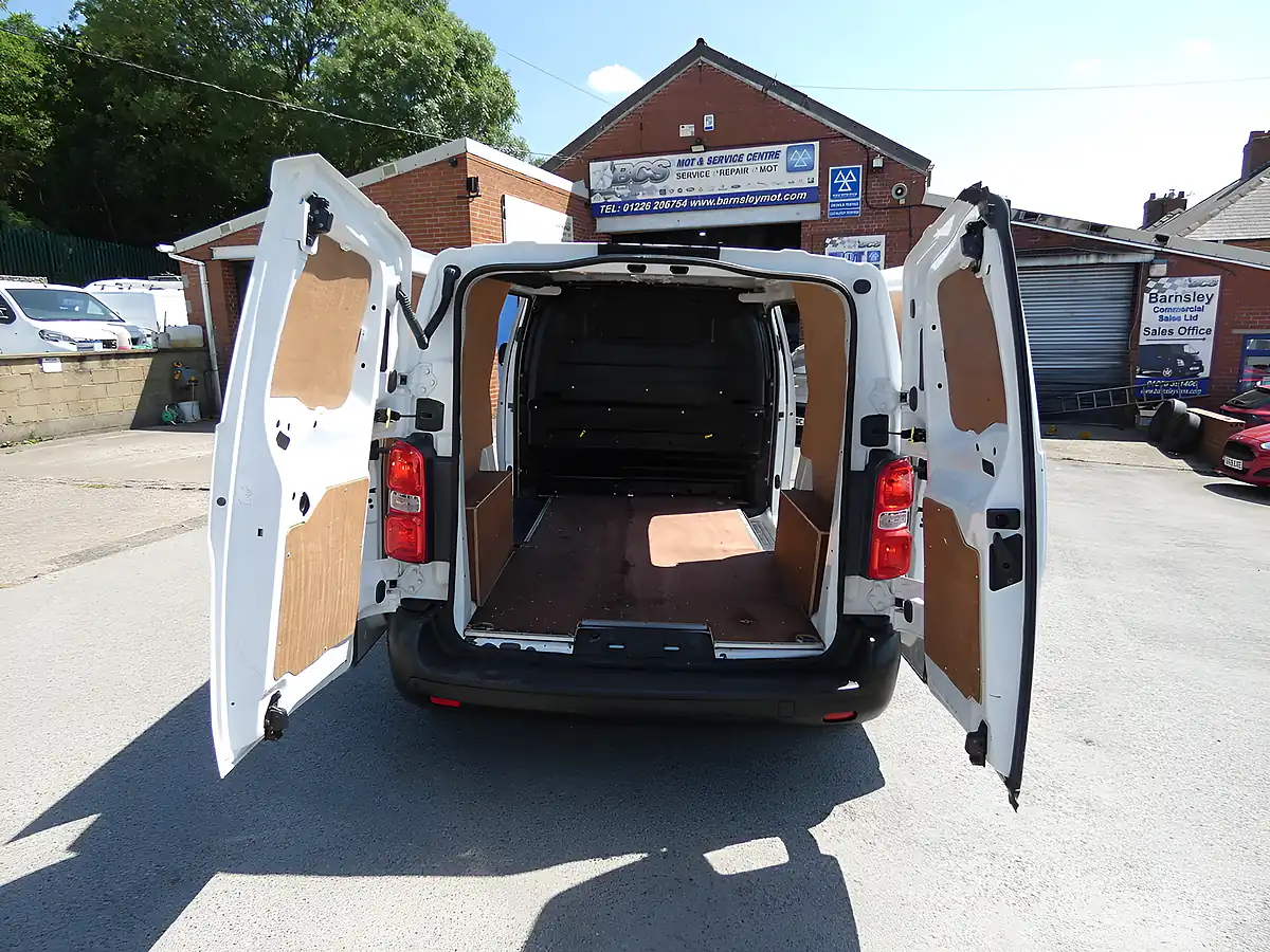Used 2017 Peugeot Expert Professional White - Interior and Exterior details 20