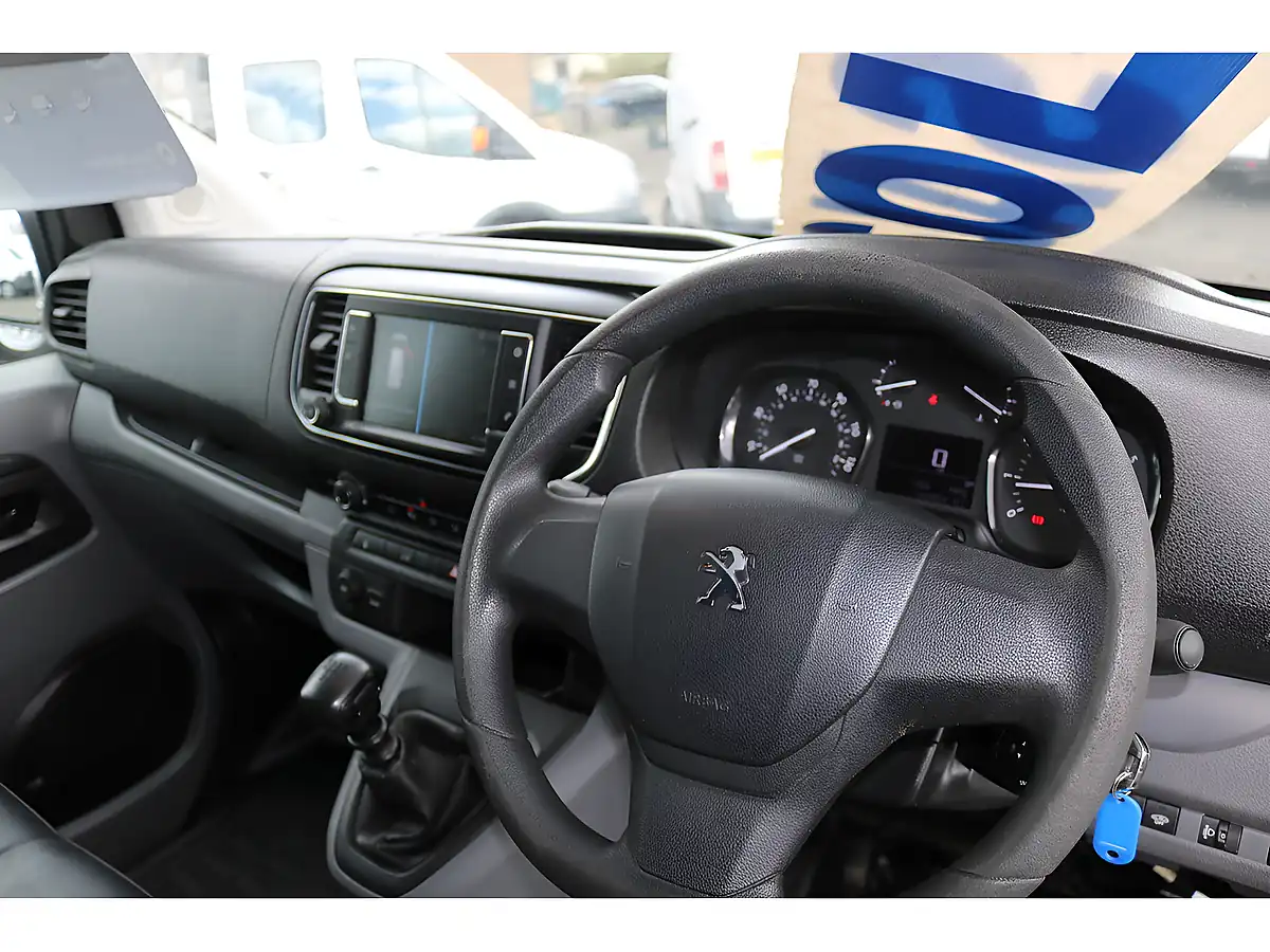Used 2017 Peugeot Expert Professional White - Interior and Exterior details 14