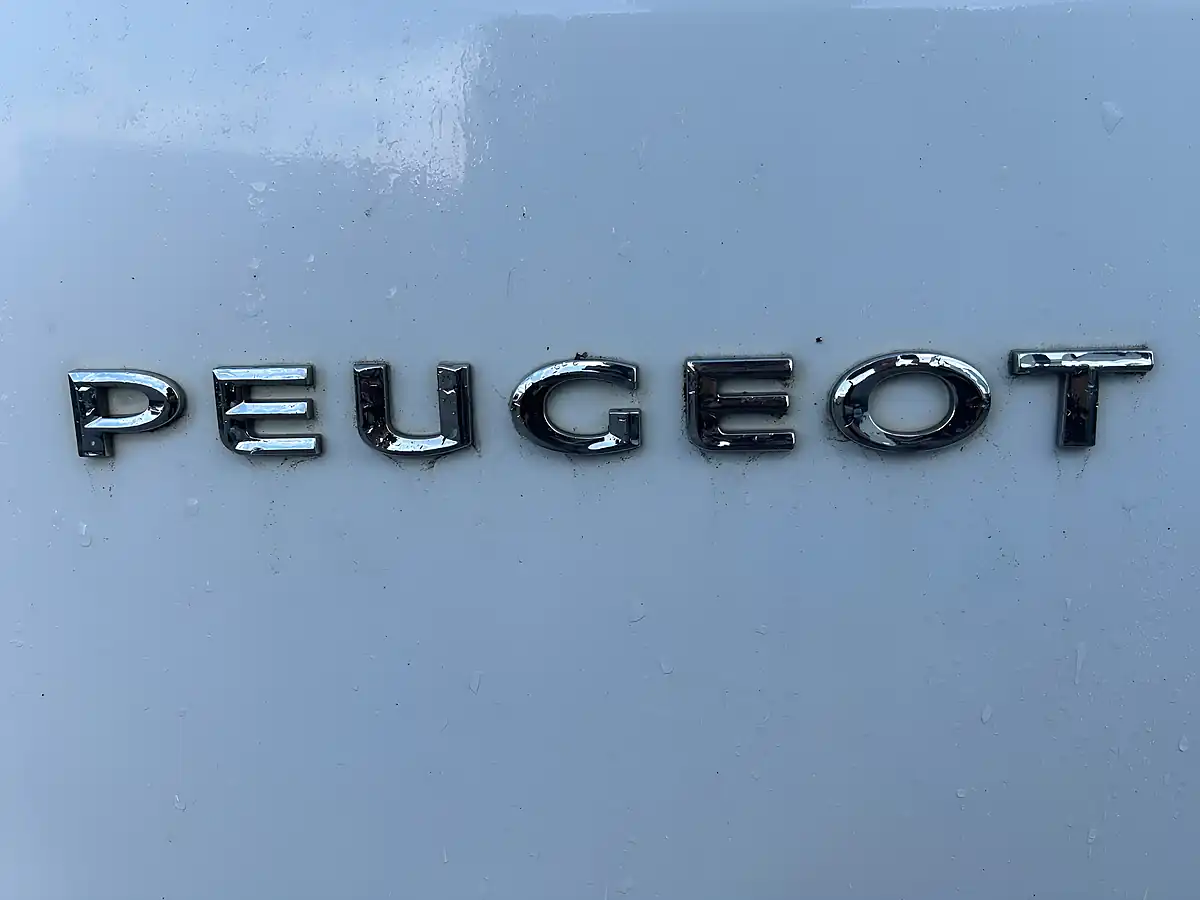 Used 2017 Peugeot Partner 756 S White - Interior and Exterior details 10