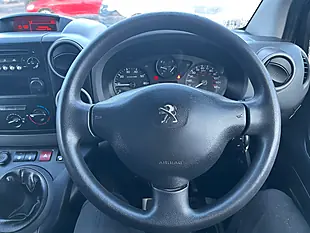Used 2017 Peugeot Partner 756 S White - Interior and Exterior details 13