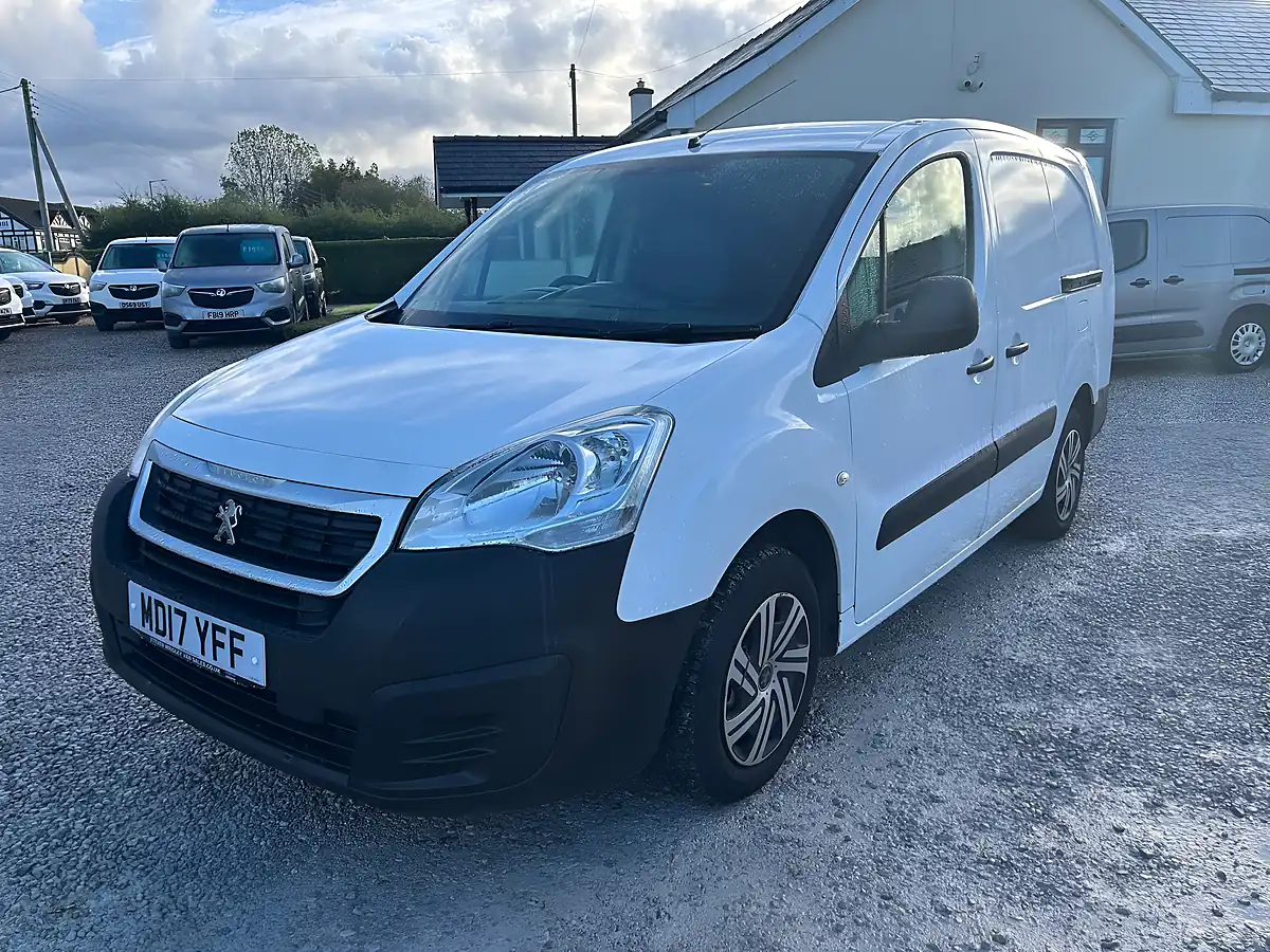 Used 2017 Peugeot Partner 756 S White - Interior and Exterior details 5