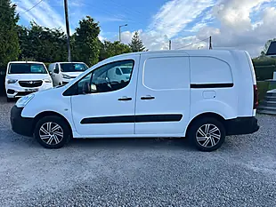 Used 2017 Peugeot Partner 756 S White - Interior and Exterior details 6
