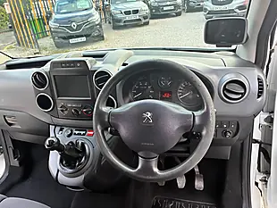 Used 2017 Peugeot Partner 854 Professional L1 White - Interior and Exterior details 18