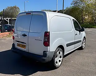 Used 2017 Peugeot Partner 855 Se Silver - Interior and Exterior details 4