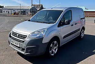 Used 2017 Peugeot Partner 855 Se Silver - Interior and Exterior details 5