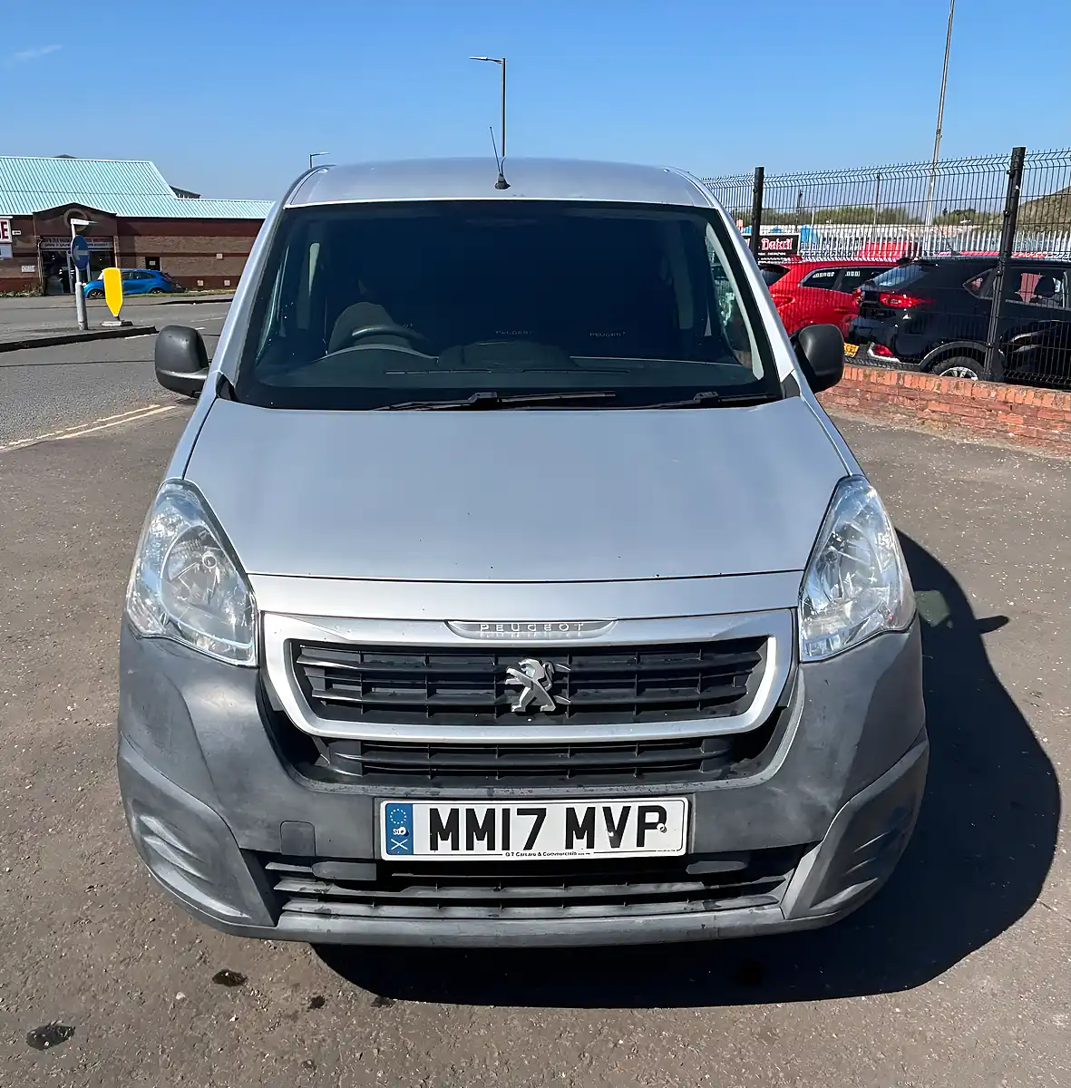 Used 2017 Peugeot Partner 855 Se Silver - Interior and Exterior details 6