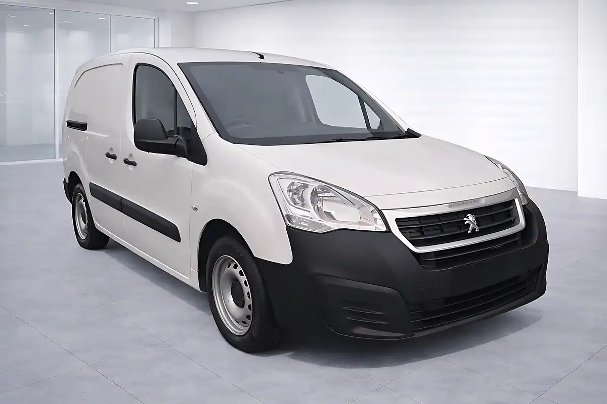 Used 2017 Peugeot Partner Crew Van L2 715S White - Front View