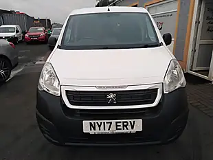 Used 2017 Peugeot Partner Crew Van L2 715S White - Interior and Exterior details 10
