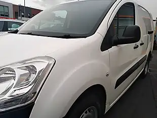 Used 2017 Peugeot Partner Crew Van L2 715S White - Interior and Exterior details 12