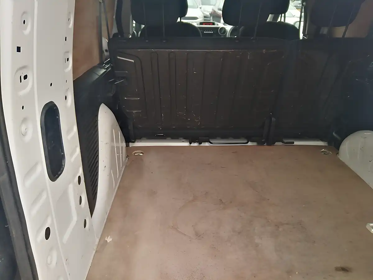 Used 2017 Peugeot Partner Crew Van L2 715S White - Interior and Exterior details 17