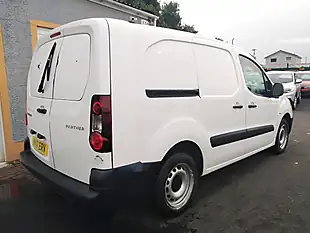 Used 2017 Peugeot Partner Crew Van L2 715S White - Interior and Exterior details 4