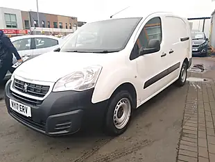 Used 2017 Peugeot Partner Crew Van L2 715S White - Interior and Exterior details 8