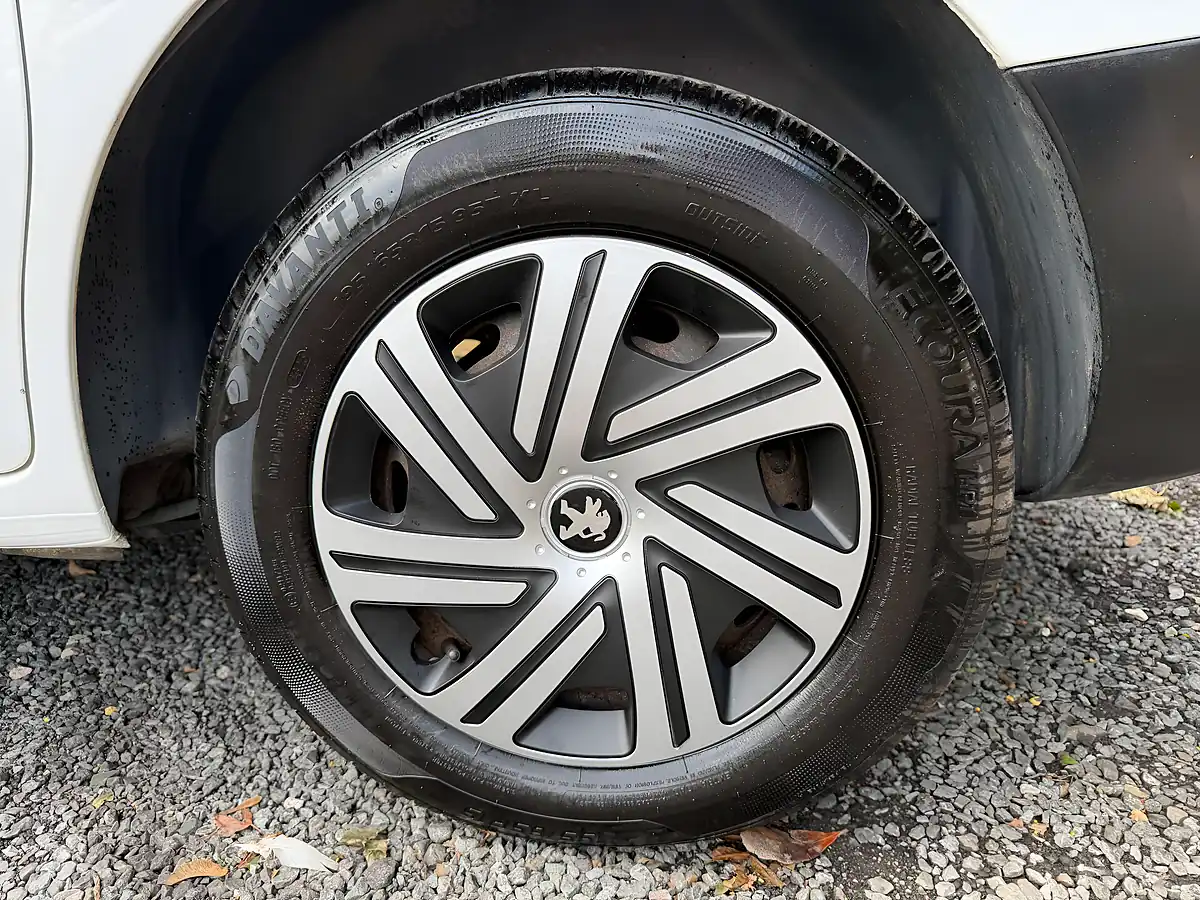 Used 2017 Peugeot Partner Professional L1 Blue White - Interior and Exterior details 19