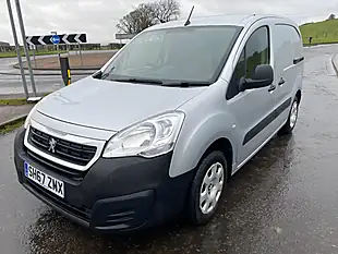 Used 2017 Peugeot Partner Professional Silver - Interior and Exterior details 14