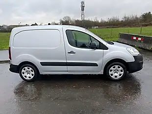 Used 2017 Peugeot Partner Professional Silver - Interior and Exterior details 2