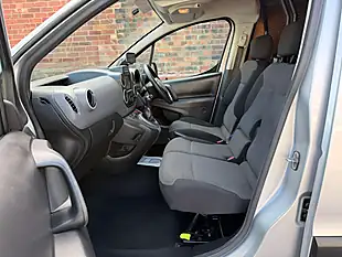 Used 2017 Peugeot Partner Professional Silver - Interior and Exterior details 10